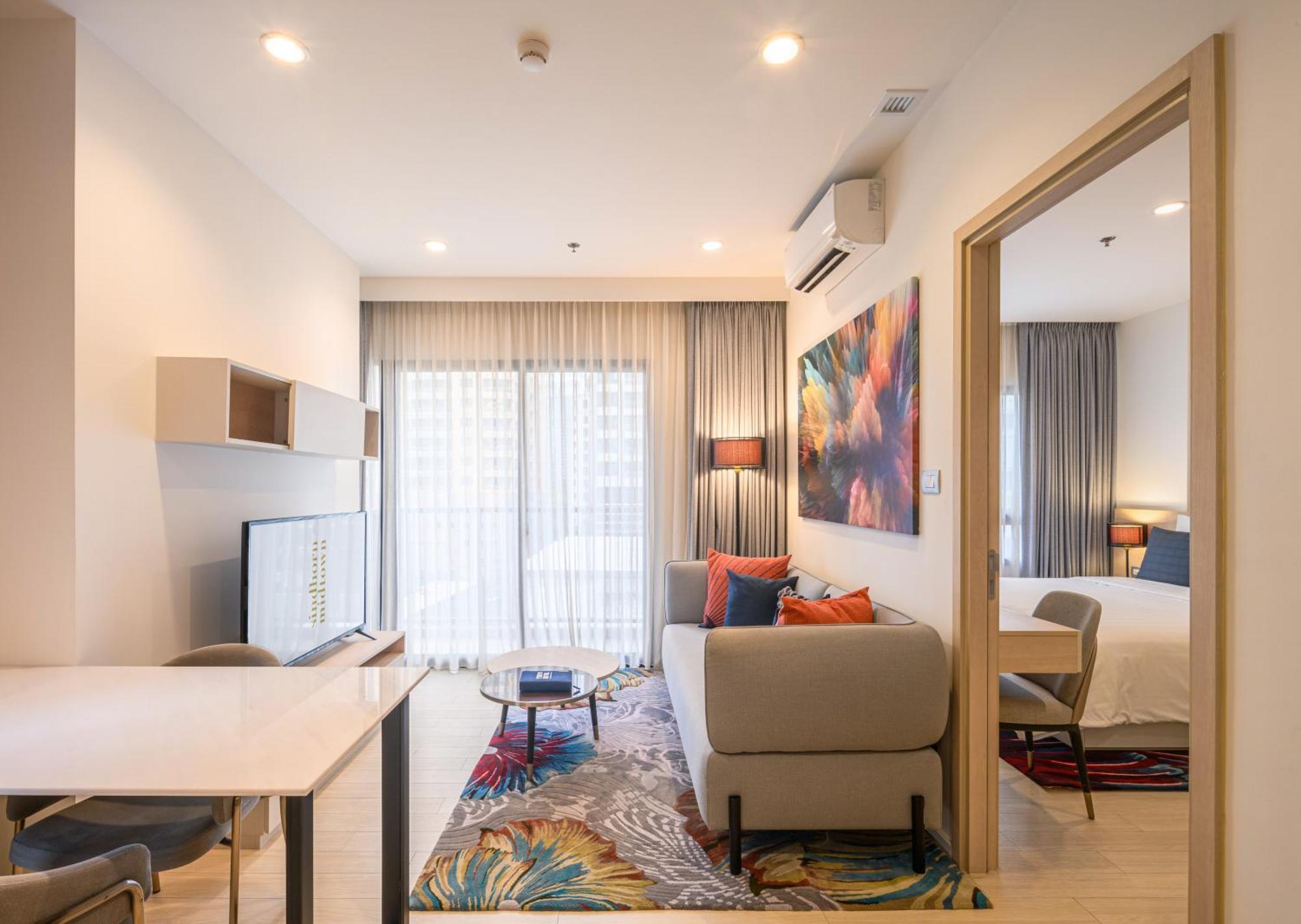 Sindhorn Midtown Hotel Bangkok, Vignette Collection By Ihg Exterior photo A typical one-bedroom apartment at the hotel