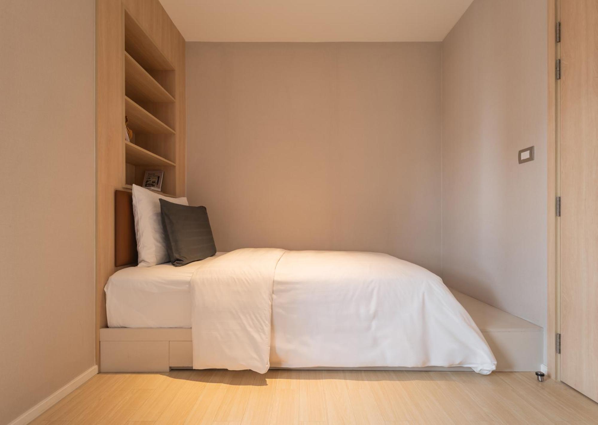 Sindhorn Midtown Hotel Bangkok, Vignette Collection By Ihg Exterior photo A bedroom