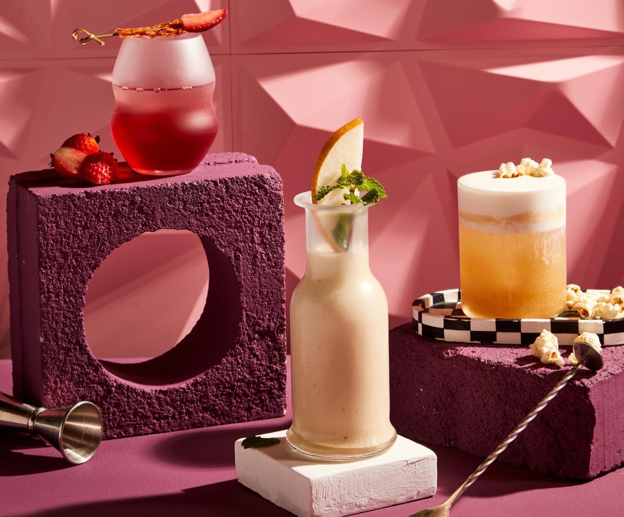 Sindhorn Midtown Hotel Bangkok, Vignette Collection By Ihg Exterior photo A selection of cocktails